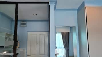Standard Apartment | 1 bedroom, minibar, individually decorated, individually furnished