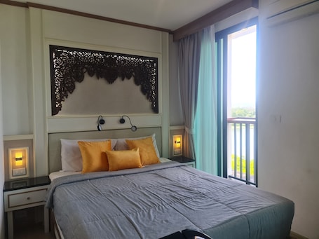 Luxury Apartment, Non Smoking, Lagoon View | 1 bedroom, minibar, individually decorated, individually furnished