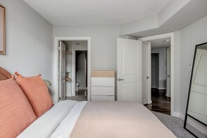2 chambres, fer et planche Ă repasser, Wi-Fi, draps fournis