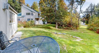 Secluded condo with pool, tennis court, sauna, & grill access - W/D and AC