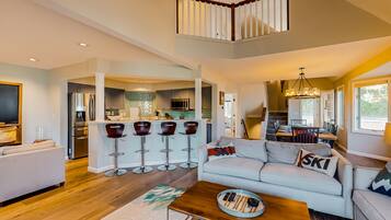 TV, lareira, videogames, pebolim