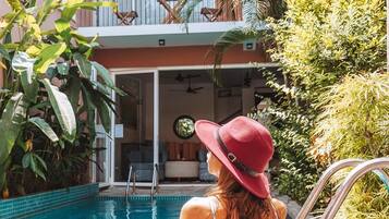 Private pool