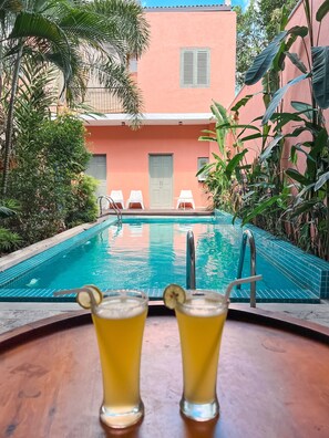Outdoor pool - Angam Villas Colombo (Sri Jayawardenepura Kotte)