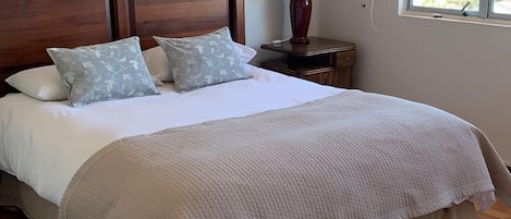 Decoración personalizada, muebles diferentes y wifi gratis