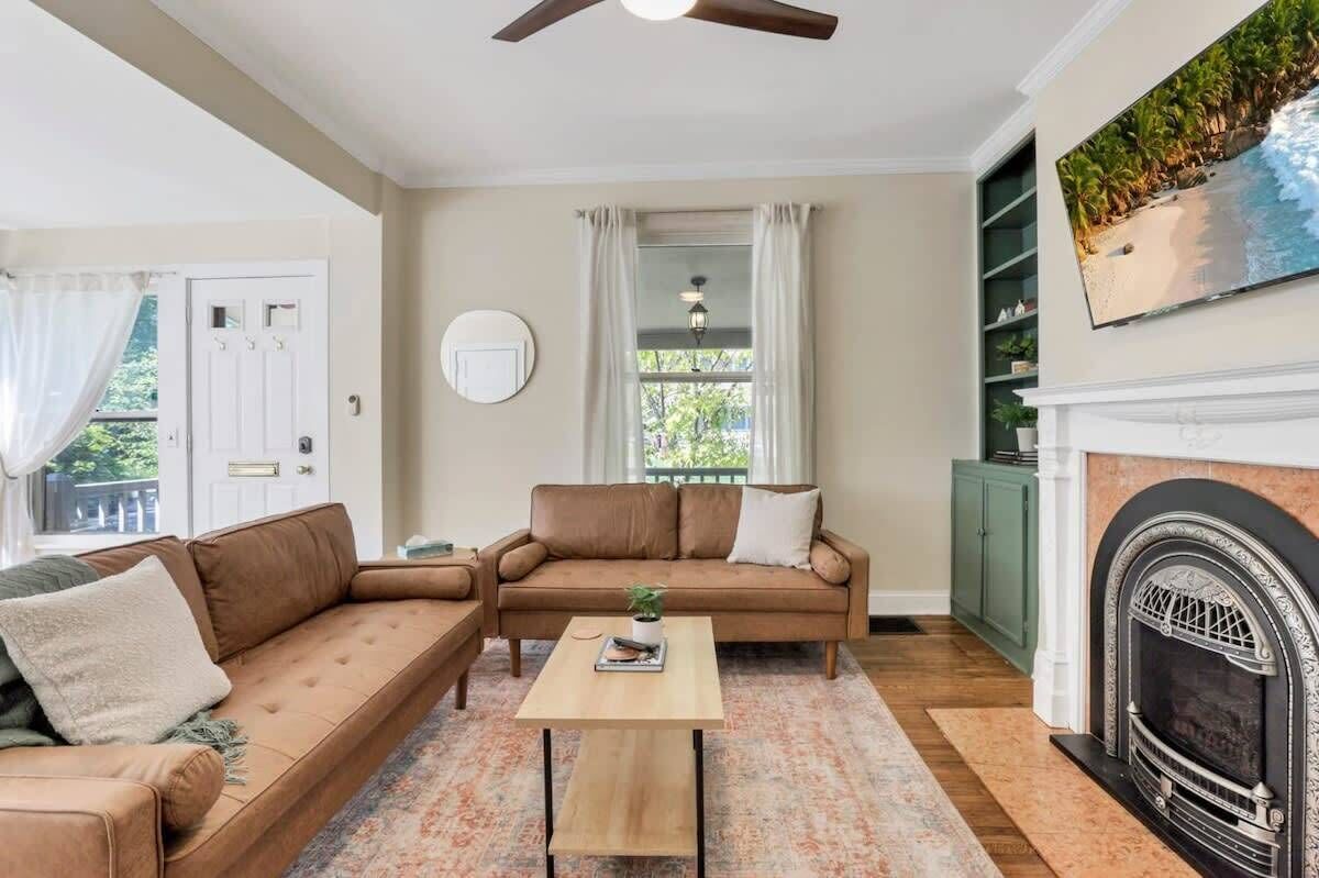 Cute Clintonville Cottage -3 BR