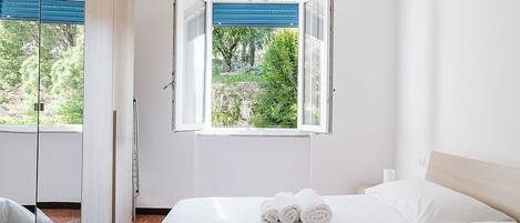 1 chambre, fer et planche à repasser, Wi-Fi gratuit, draps fournis