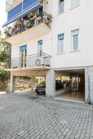 Exterior - Appartamento Sauro: A cozy apartment situated a few minutes from the town center, with Free WI-FI. (Rapallo)