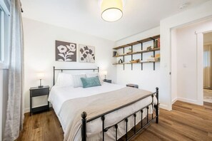 3 bedrooms, iron/ironing board, free WiFi, bed sheets