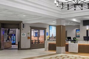 Lobby - Wyndham Bonnet Creek Resort - Family Friendly Resort Condo Sleeps 8! (Lake Buena Vista)