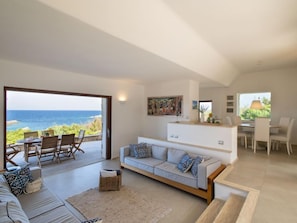 TV - Vacation home Mirai by Interhome (Portobello)