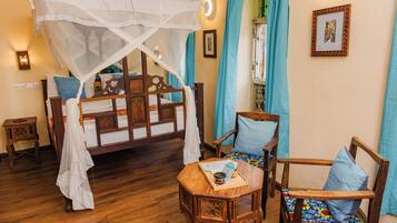 Deluxe Triple Room | Minibar, in-room safe, soundproofing, free WiFi