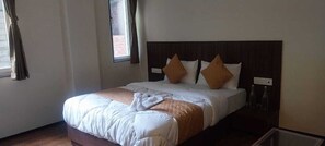 Standard Double Room | Desk, laptop workspace, free WiFi, bed sheets - Dream Glory Hotel (Gangtok)