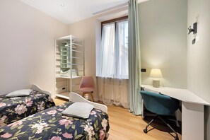 2 dormitoris, planxa i posts de planxar, wifi gratuïta i roba de llit