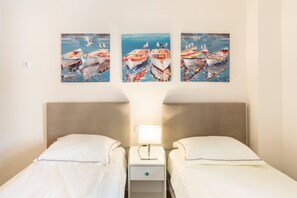 2 chambres, fer et planche à repasser, Wi-Fi gratuit, draps fournis