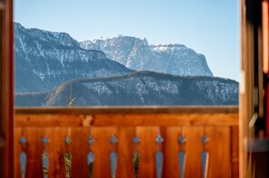 Interior - Apartment 'Funtnatsch Schlern' with Mountain View, Shared Terrace and Wi-Fi (Laion)