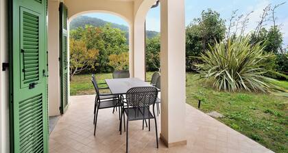 Apartment 'Vallebona' with Private Terrace and Wi-Fi