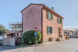 Exterior - Apartment "Casa del Moro" with Private Terrace & Wi-Fi (Cantagrillo)
