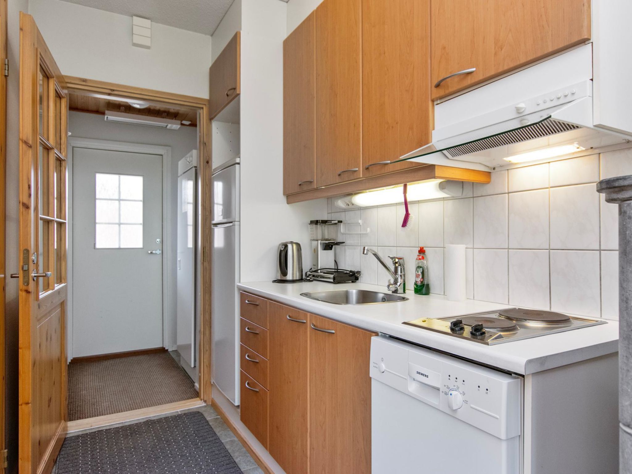 Refrigerador, microondas, lavavajillas y tostadora 