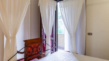 3 chambres, fer et planche Ă  repasser, Wi-Fi gratuit, draps fournis