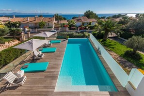Pool - Villa 'Nereo' with Sea View, Wi-Fi and Air Conditioning (Alcúdia)