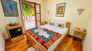 Standard Room, 1 Bedroom | Minibar, desk, free WiFi