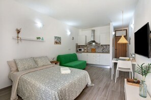 1 bedroom, free WiFi, bed sheets - Vacation Home "Estudio Sagrario" with Shared Pool (Arona)