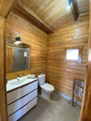 Doccia, asciugacapelli, asciugamani