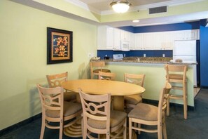Dining - Oceanfront 2 BR Condo tons of Amenities 10th Floor! (Myrtle Beach)