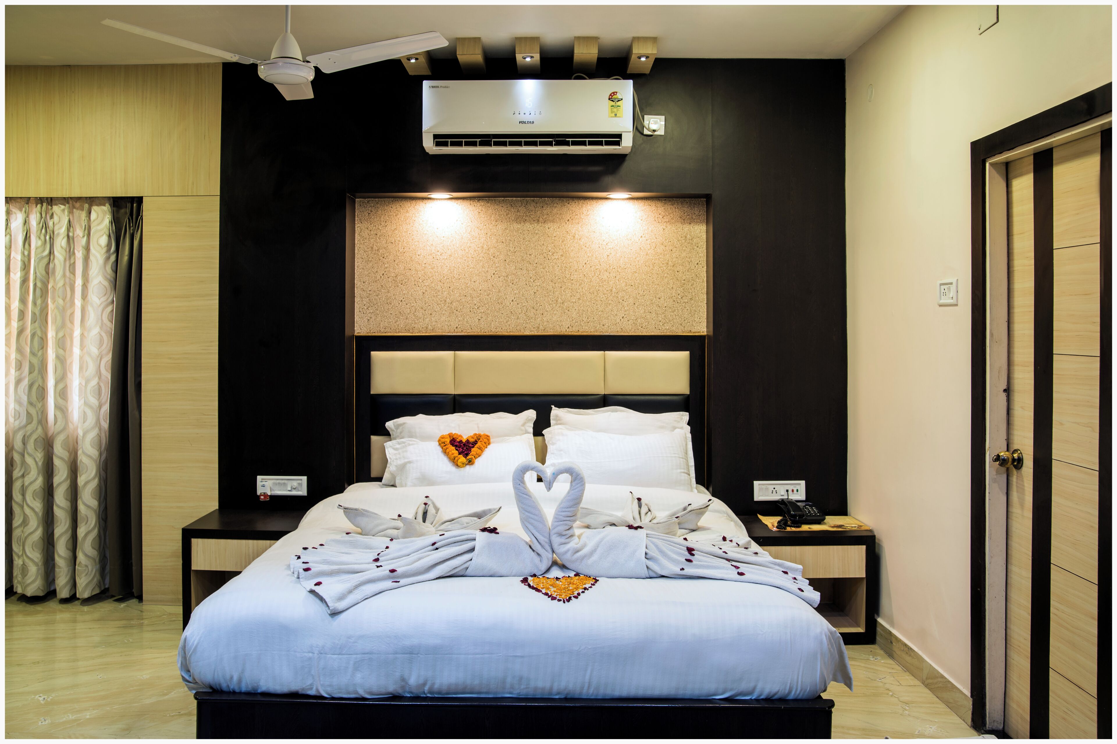 Egyptian cotton sheets, premium bedding, individually decorated