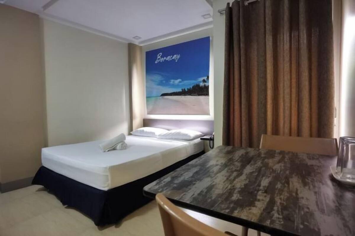 Desk, rollaway beds, free WiFi, bed sheets
