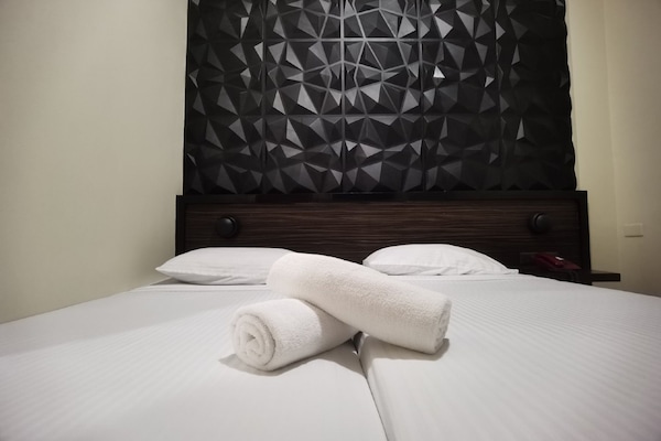 Escritorio, camas plegables/adicionales, wifi gratis y ropa de cama