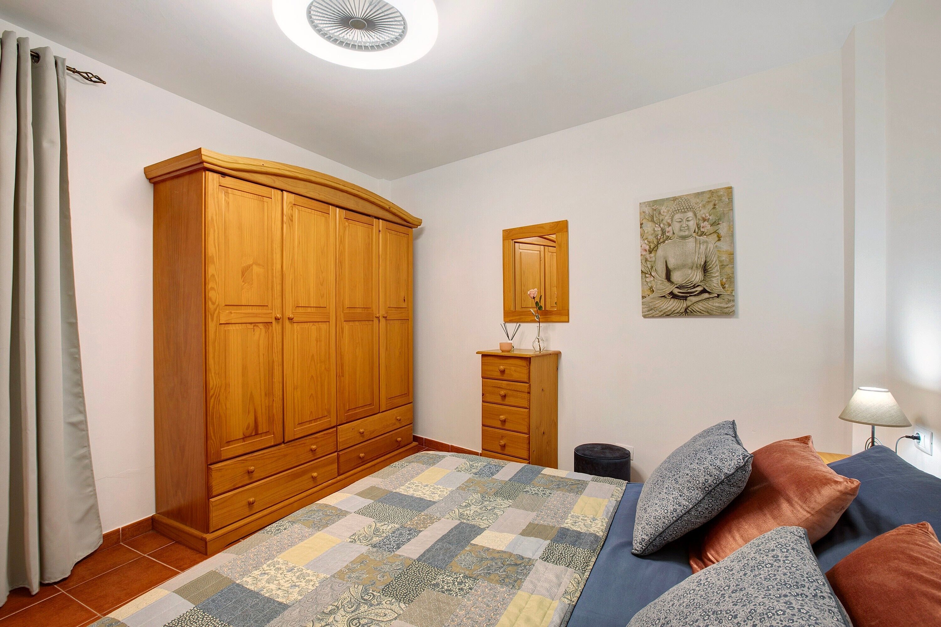 2 slaapkamers, een strijkplank/strijkijzer, gratis wifi, beddengoed