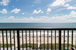 On the beach - 11th Floor Oceanfront Corner Balcony 2BR Condo (Myrtle Beach)