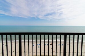 On the beach - Euphoric Oceanfront 15th Floor 3 Bedroom Condo (Myrtle Beach)