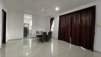 Bahagian dalam