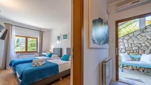 2 soverom, safe på rommet, strykejern/-brett og wi-fi (inkludert)
