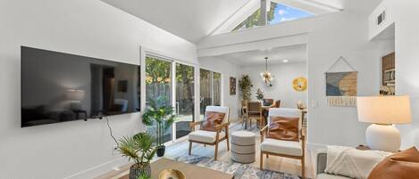 Smart-tv, videospil, kontorer