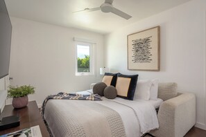 3 bedrooms, desk, iron/ironing board, travel crib - Stylish Mid-Century Home (Palm Springs)