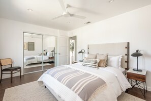 3 bedrooms, desk, iron/ironing board, travel cot