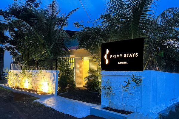 Façana frontal de l'allotjament