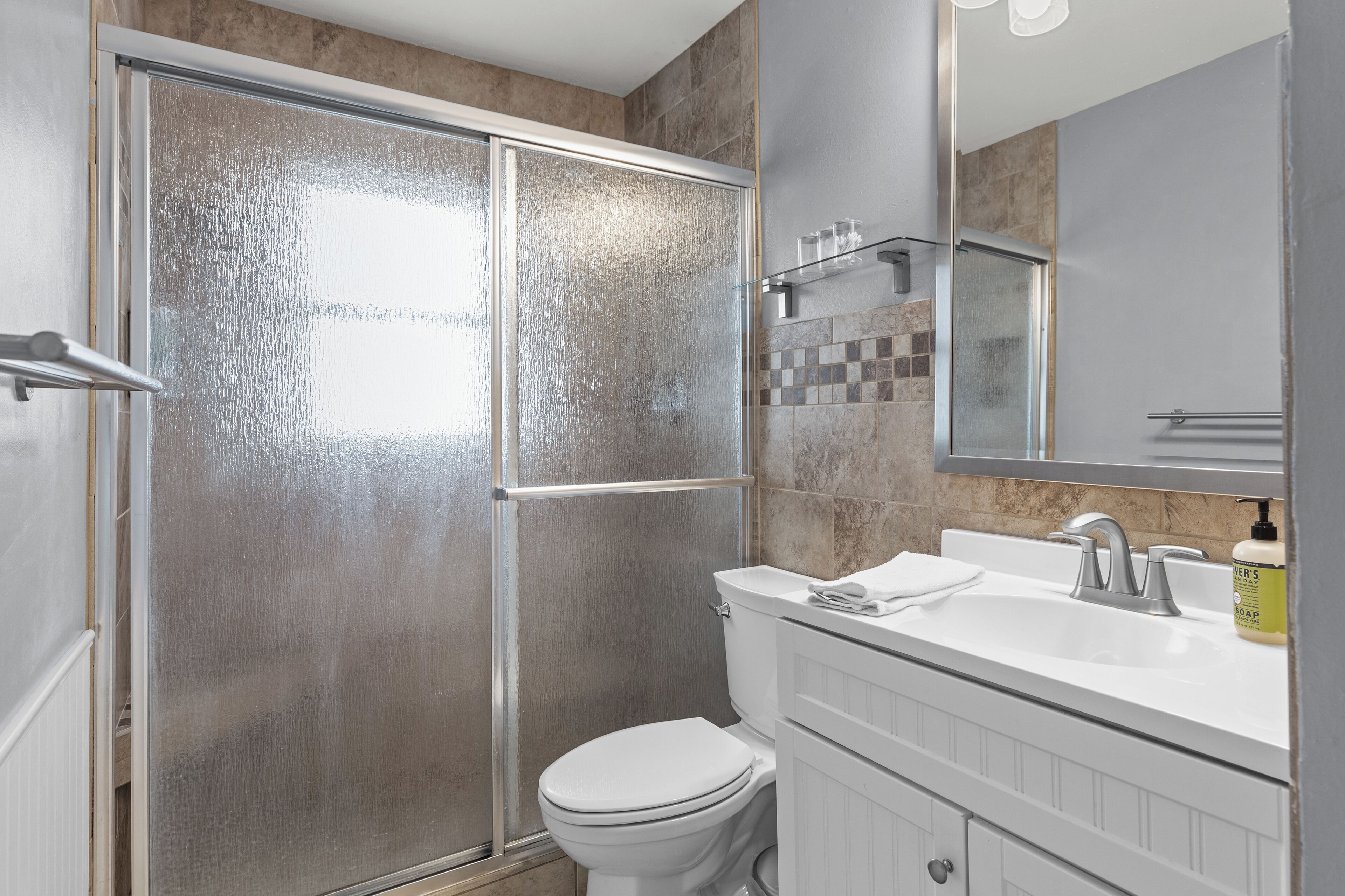 Shower, towels