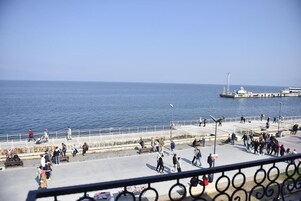 STANDARD SEA VIEW ROOM | Balcony view