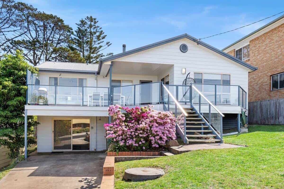 Welcome to Coastal Tails @ Tuross Head