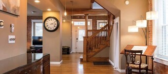 Charming Historic Home-Near DT KC-Jacuzzi+Wifi