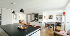 Dining - STEP INTO: WHERE CONTEMPORARY ELEGANCE MEETS HOMELY COMFORT- RUE SAINT DOMINIQUE (Paris)