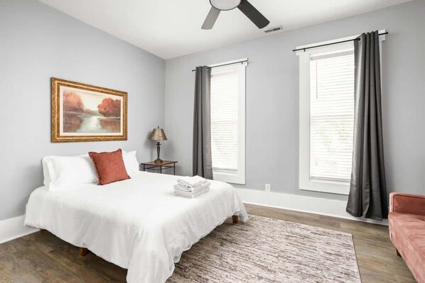 4 bedrooms, desk, iron/ironing board, WiFi