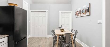 تناول الطعام