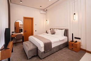 Superior Double Room, Multiple Bedrooms, Non Smoking | In-room safe, desk, free WiFi, bed sheets