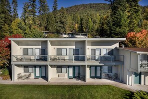 Exterior - Lakefront Studio with views! (Bigfork)