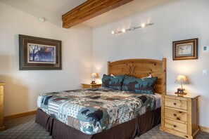 1 غرفة نوم ومكواة/لوح كي وواي فاي مجانًا وملاءات أسرّة